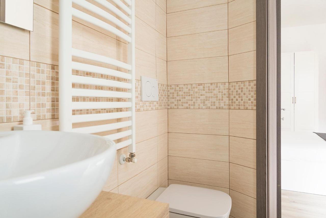 Hacca Collection - Porta Romana Apartment Milan Bagian luar foto