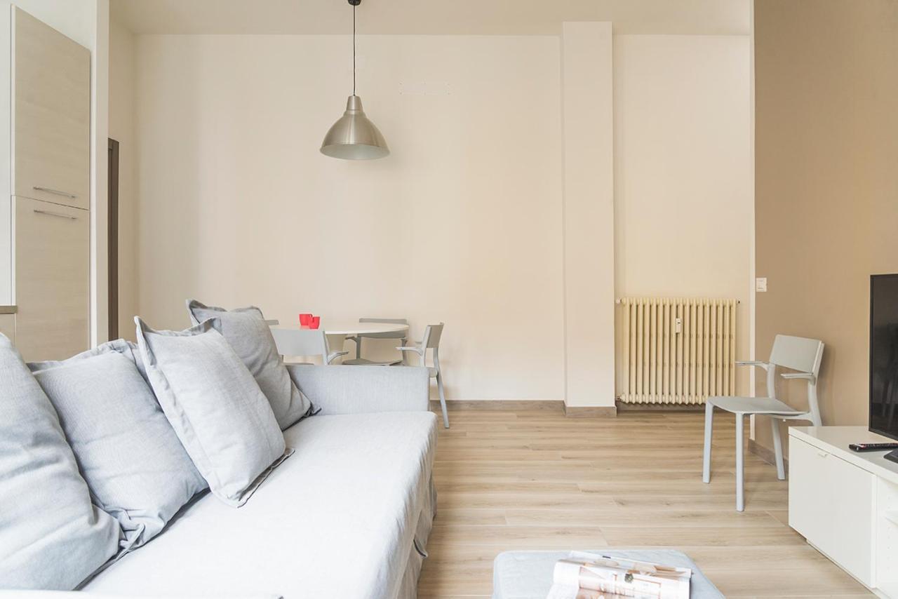 Hacca Collection - Porta Romana Apartment Milan Bagian luar foto