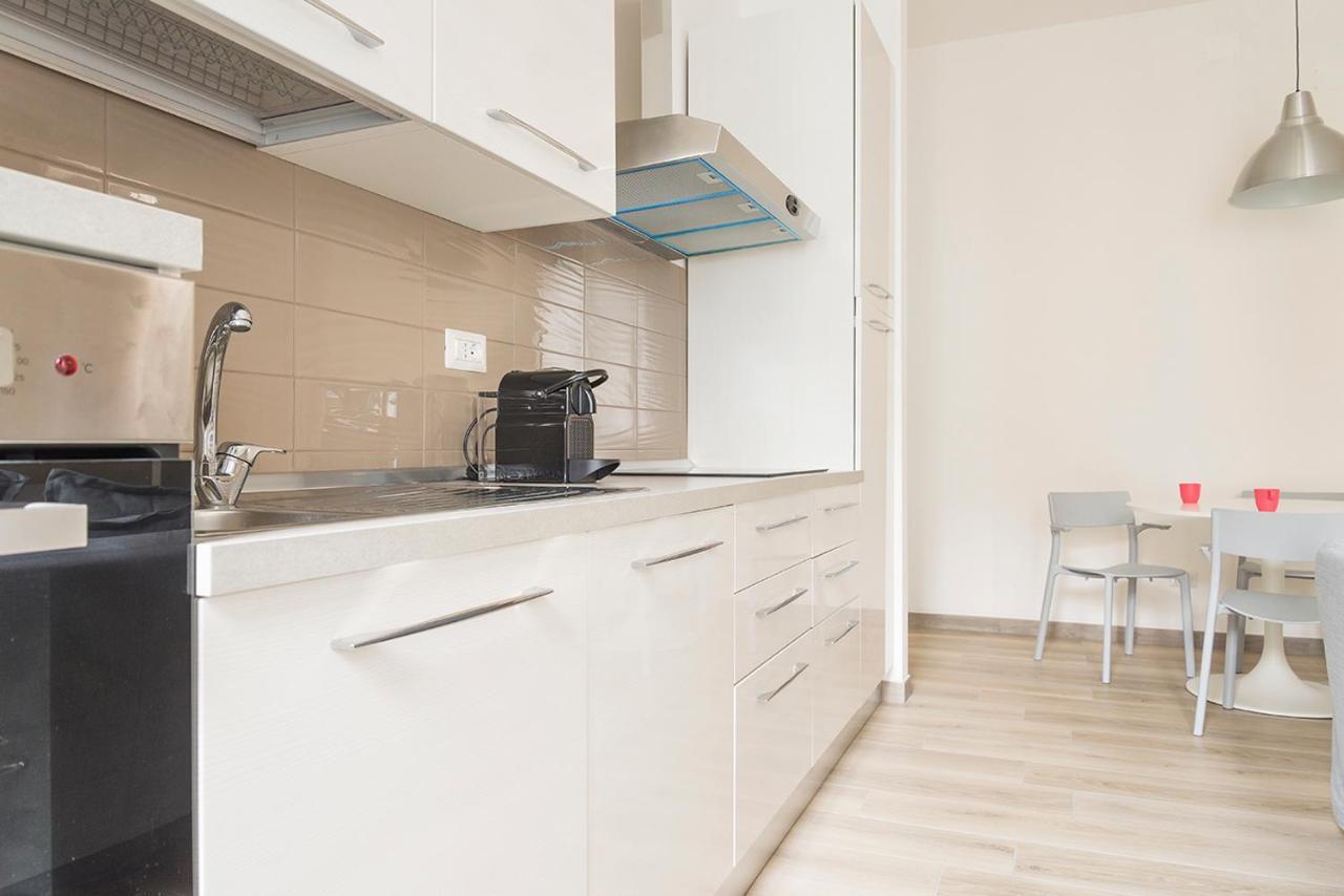 Hacca Collection - Porta Romana Apartment Milan Bagian luar foto
