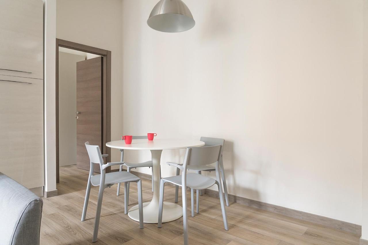 Hacca Collection - Porta Romana Apartment Milan Bagian luar foto